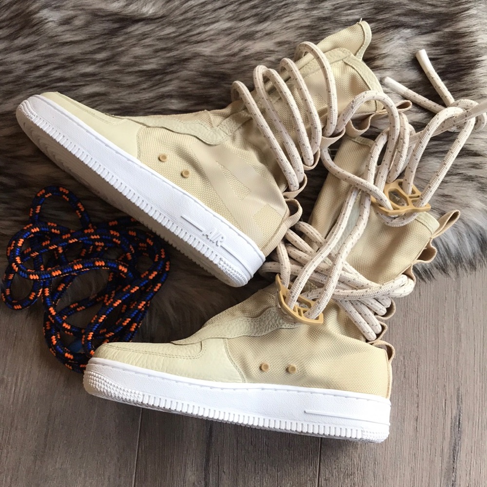 NWT Nike Air Force 1 SF high tops - Picture 7 of 8